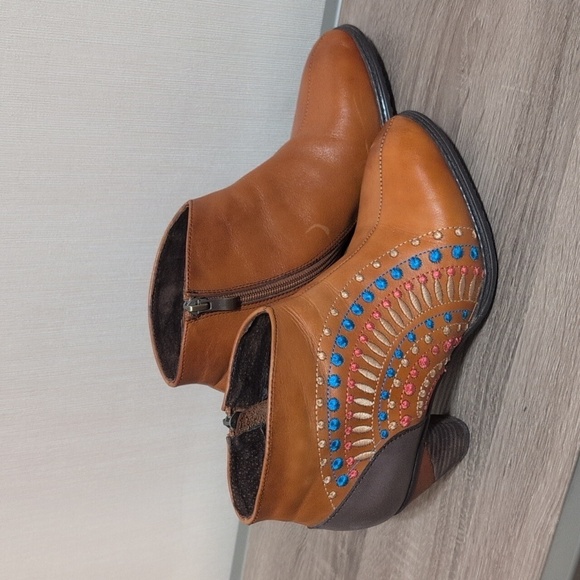 L'Artiste Leather Embroidered Rhapsody Ankle Boots - Picture 1 of 7